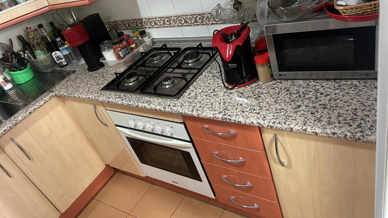 Casa Ideal Familias Y Grupos Con Balcones Exterior Soleada Patios Cerca Alhambra, Sierra Nevada, Rio Genil, Lancha Del Genil, Parque Llano Y Reloj Del Sol Con Barbacoas, Campo De Futbol, Circuito Gimnasia Apartamento Granada Exterior foto