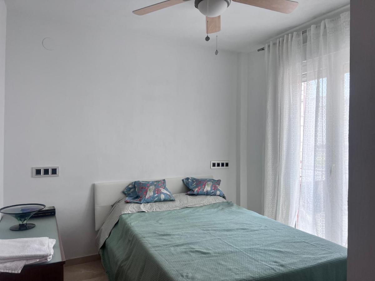 Casa Ideal Familias Y Grupos Con Balcones Exterior Soleada Patios Cerca Alhambra, Sierra Nevada, Rio Genil, Lancha Del Genil, Parque Llano Y Reloj Del Sol Con Barbacoas, Campo De Futbol, Circuito Gimnasia Apartamento Granada Exterior foto